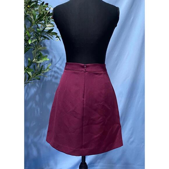 J. Crew Tailored  Maroon Mini Skirt Buttons 6 Excellent Stretch Asymmetrical - Picture 2 of 6
